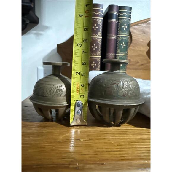 Antique/Vintage Indian Elephant Claw Bell,known as Temple Bell or elephant bell - Picture 8 of 8